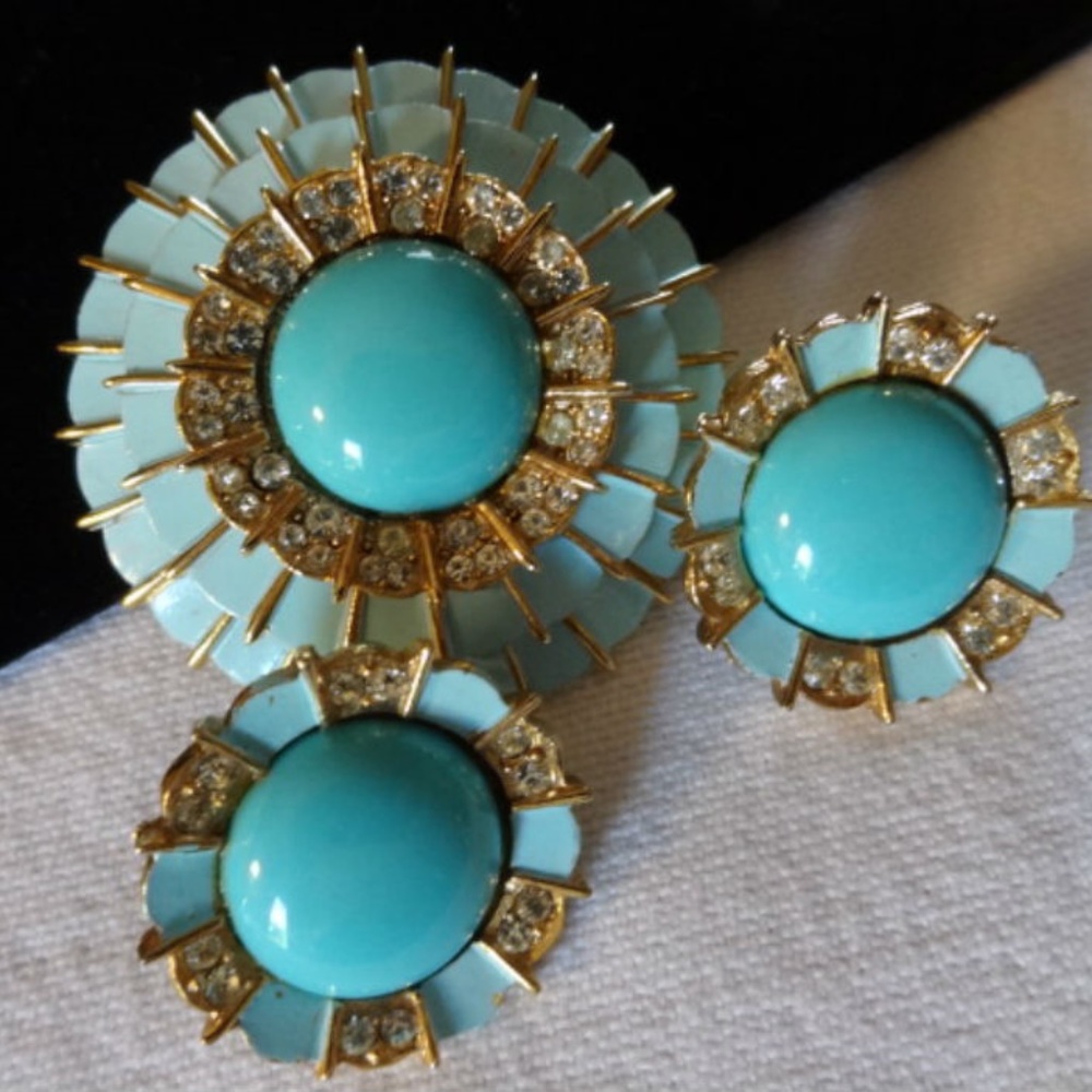 Vintage Turquoise Cabochon Enamel Rhinestone Set
